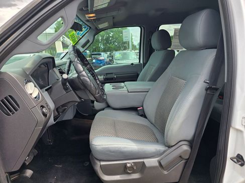 Used 2013 Ford F250 XLT AWD/4WD image 4