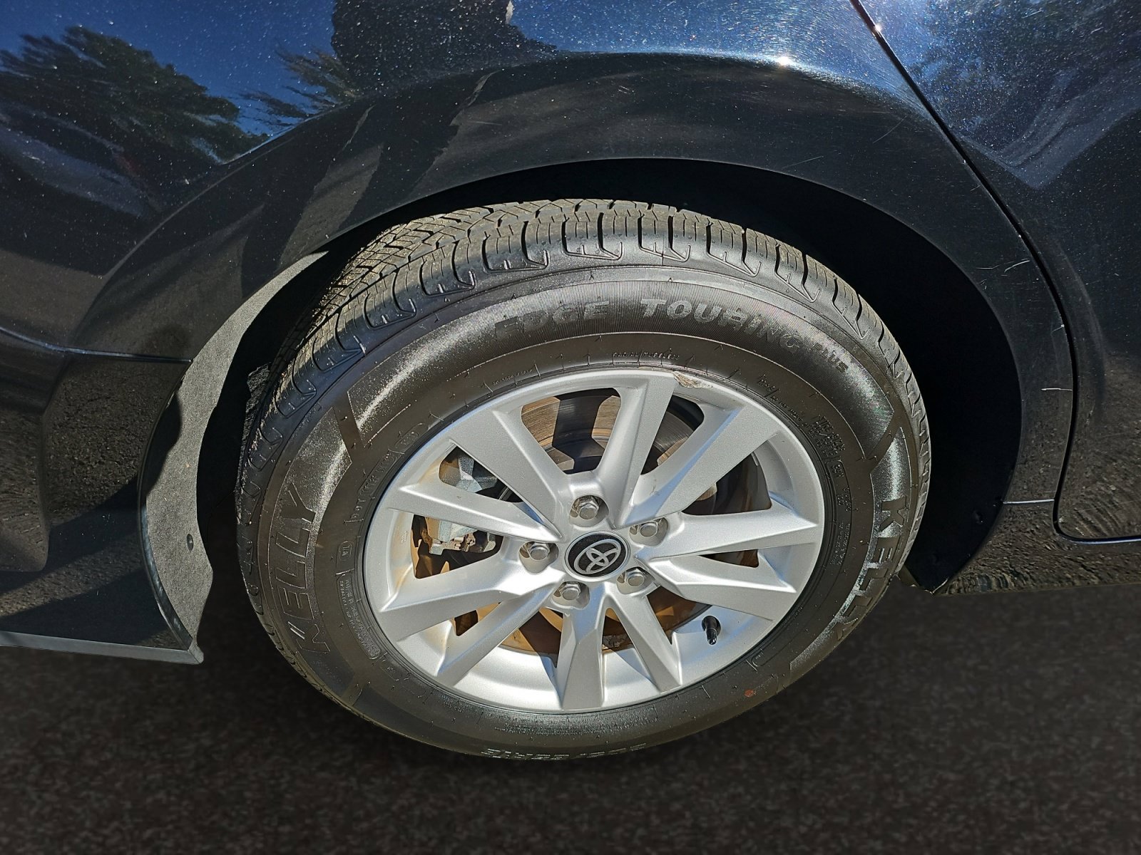 Used 2025 Toyota Camry LE FWD image 43
