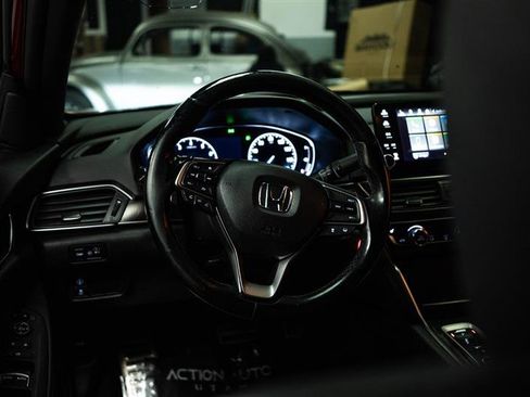 Used 2018 Honda Accord Sport image 16