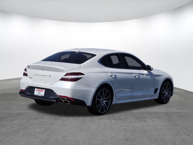 Used 2023 Genesis G70 2.0T RWD image 4