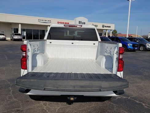Used 2023 Chevrolet Silverado 1500 Custom image 8