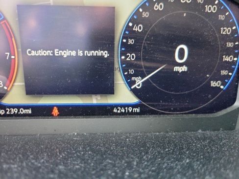 Used 2023 Volkswagen Taos SEL image 5