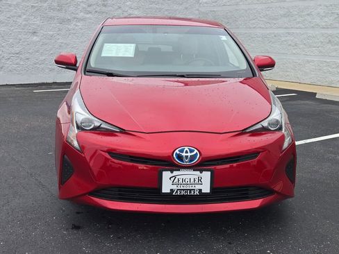 Used 2016 Toyota Prius Four image 4
