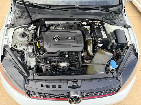 Used 2015 Volkswagen Golf 4-Door image 23