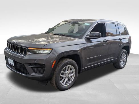 New 2025 Jeep Grand Cherokee Laredo X image 7