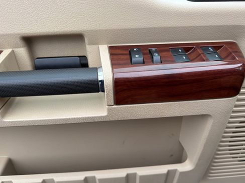 Used 2010 Ford F250 King Ranch image 11