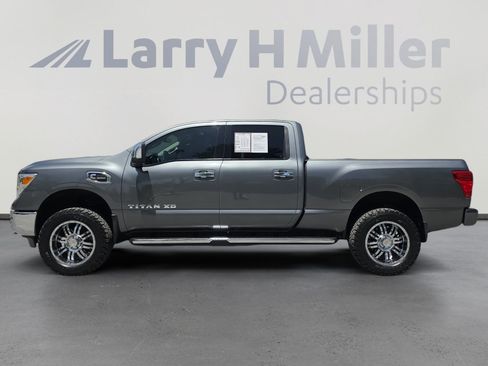 Used 2016 Nissan Titan SL AWD/4WD image 2