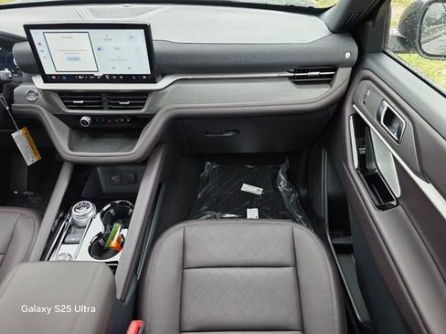 New 2026 Ford Explorer Platinum RWD image 15