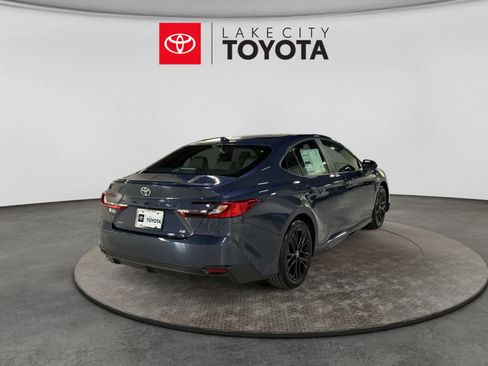 Used 2026 Toyota Camry SE FWD image 8