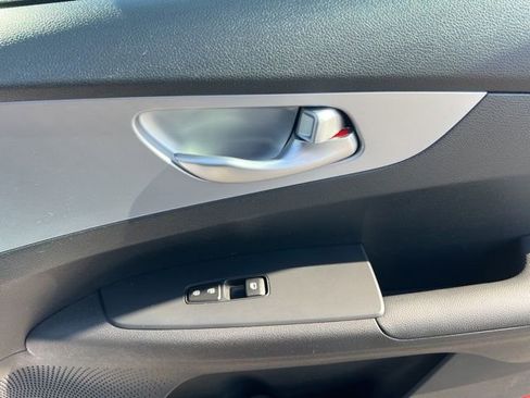 Certified 2023 Kia Forte LXS w/ LXS Technology Package image 31