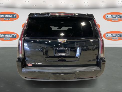 Used 2019 Cadillac Escalade Premium Luxury w/ Escalade Sport Edition image 6