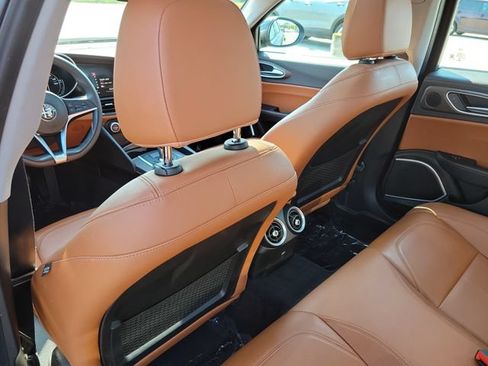 Used 2019 Alfa Romeo Giulia Ti RWD image 24