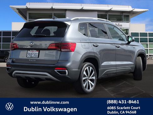 Used 2022 Volkswagen Taos SE image 4