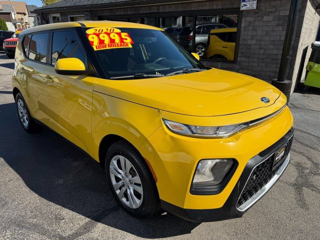 Used 2020 Kia Soul LX FWD image 1