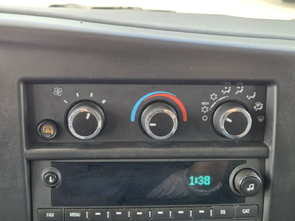 Used 2024 Chevrolet Express 3500 Extended RWD image 18