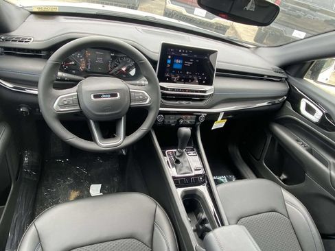New 2026 Jeep Compass Latitude AWD/4WD image 11