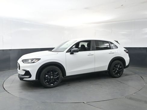 Used 2024 Honda HR-V Sport image 2