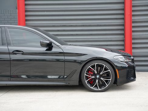 Used 2021 BMW M550i xDrive w/ Executive Package AWD/4WD image 6