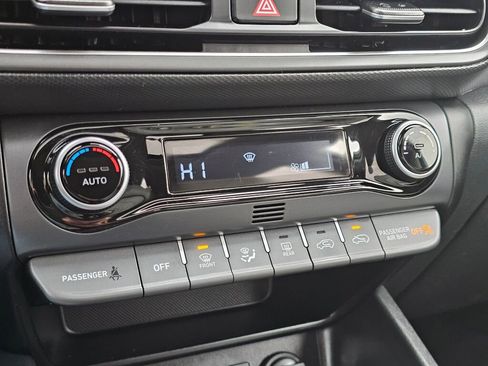 Used 2023 Hyundai Kona Limited image 23