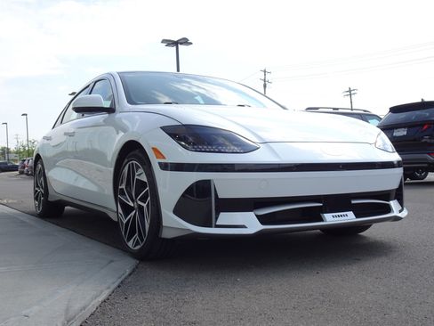 Used 2023 Hyundai Ioniq 6 Limited image 6