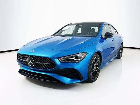 Used 2025 Mercedes-Benz CLA 250 4MATIC image 3