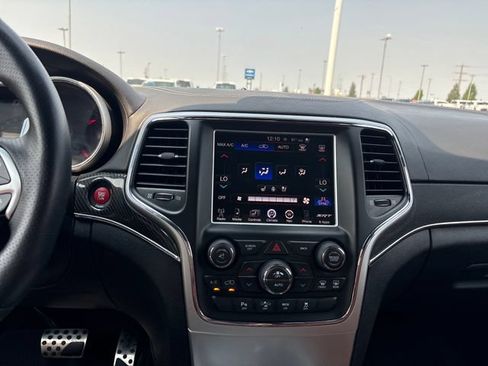 Used 2014 Jeep Grand Cherokee SRT8 w/ Luxury Group II AWD/4WD image 18