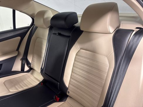 Used 2013 Volkswagen Jetta SEL image 21