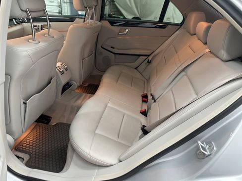 Used 2014 Mercedes-Benz E 350 Sedan image 19