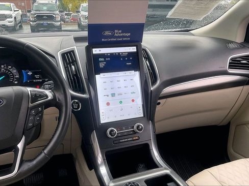 Certified 2023 Ford Edge Titanium AWD/4WD image 5