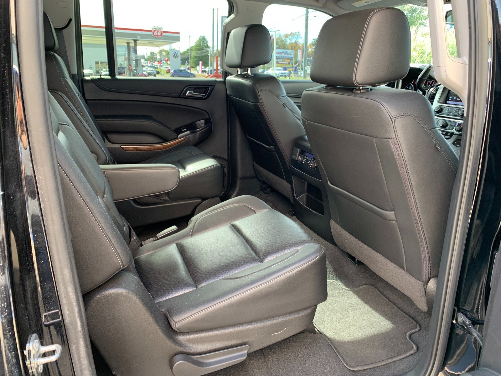 Used 2020 Chevrolet Suburban Premier w/ Max Trailering Package AWD/4WD image 41
