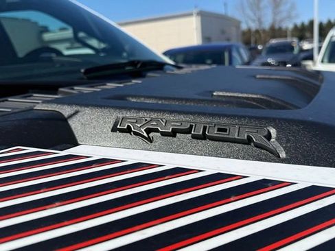 Used 2025 Ford F150 Raptor AWD/4WD image 33