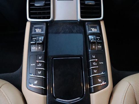 Used 2016 Porsche Panamera Edition w/ Premium Package Plus image 28