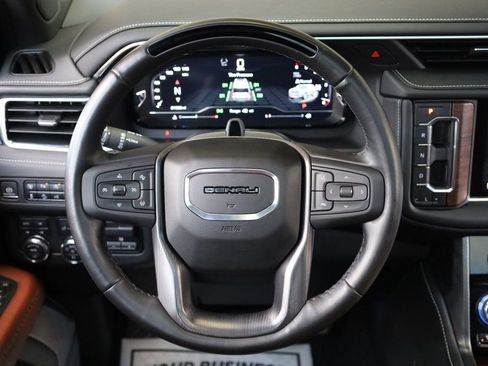 Used 2023 GMC Yukon XL Denali Ultimate image 26
