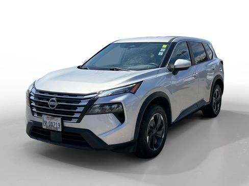 Used 2024 Nissan Rogue SV AWD/4WD image 1