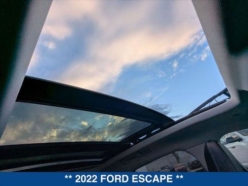 Certified 2022 Ford Escape Titanium w/ Class II Trailer Tow Package image 25