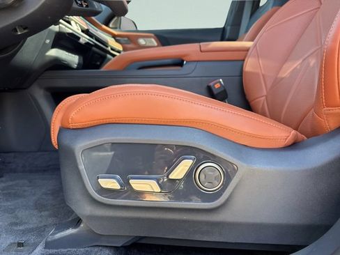 Used 2027 Kia Telluride SX w/ Towing Package FWD image 18