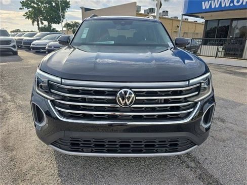 New 2026 Volkswagen Atlas SE image 2
