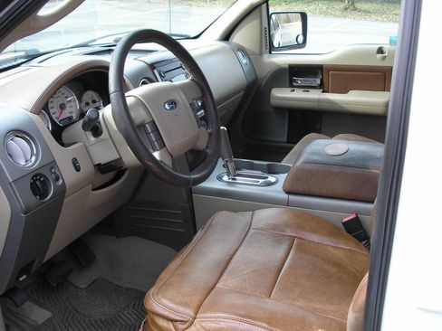 Used 2006 Ford F150 King Ranch image 3