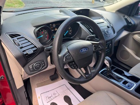 Used 2018 Ford Escape SE w/ Ford Safe & Smart Package AWD/4WD image 14