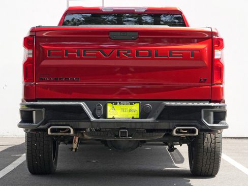 Used 2022 Chevrolet Silverado 1500 LT Trail Boss w/ Bed Protection Package AWD/4WD image 10