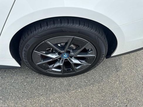 Used 2024 BMW i4 xDrive40i image 14