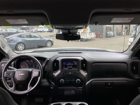 Used 2023 Chevrolet Silverado 1500 Custom AWD/4WD image 12