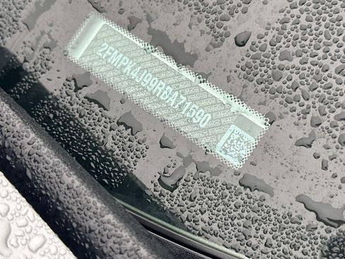 Used 2024 Ford Edge SEL image 3