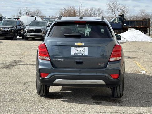 Certified 2022 Chevrolet Trax LT w/ LT Convenience Package image 4