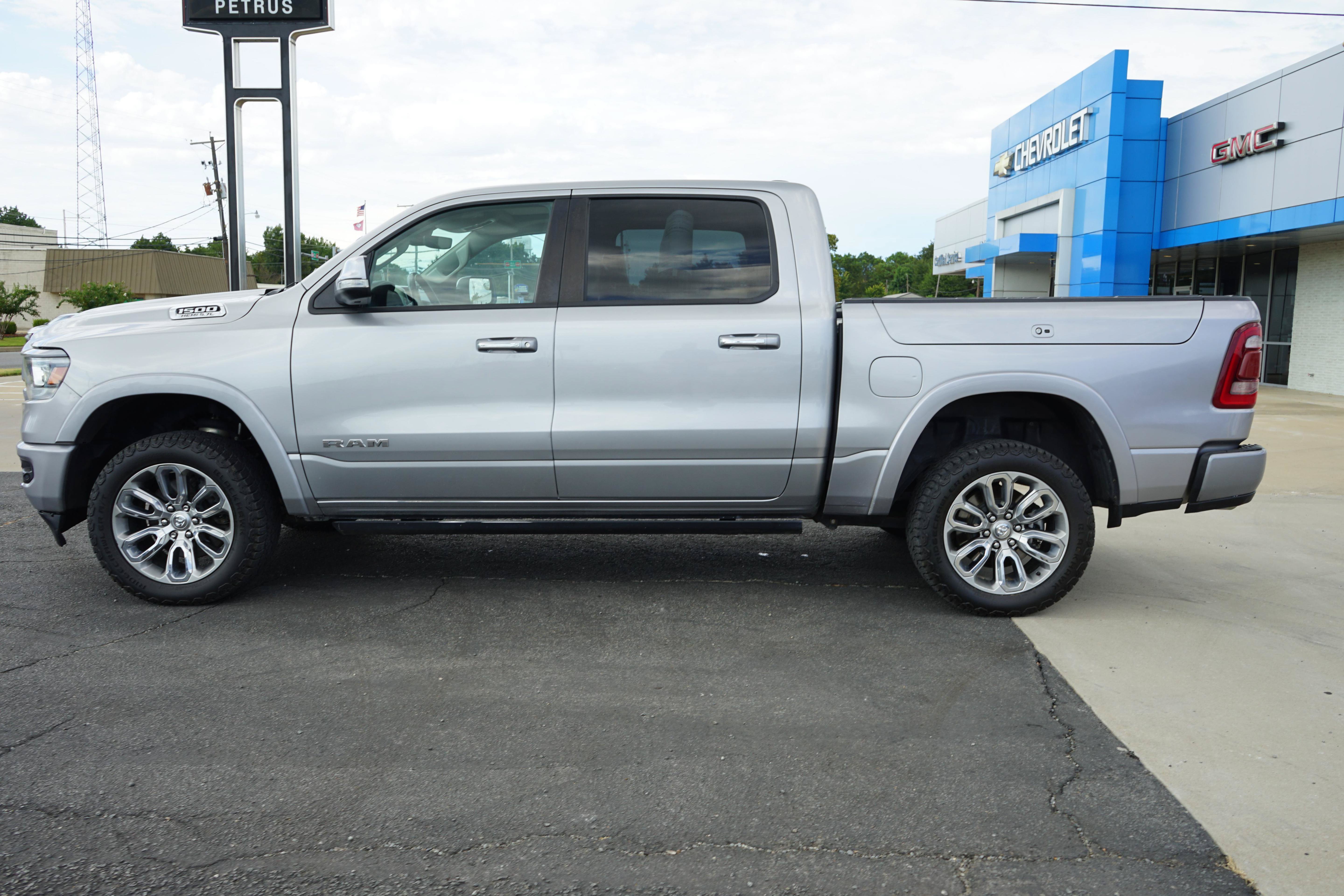 Used 2022 RAM 1500 Laramie w/ Laramie Southwest Edition AWD/4WD image 2