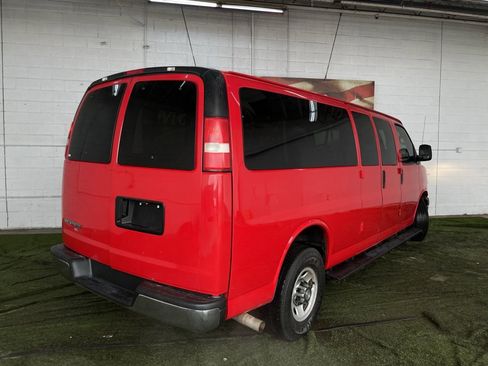 Used 2015 Chevrolet Express 3500 LS w/ Chrome Appearance Package image 5