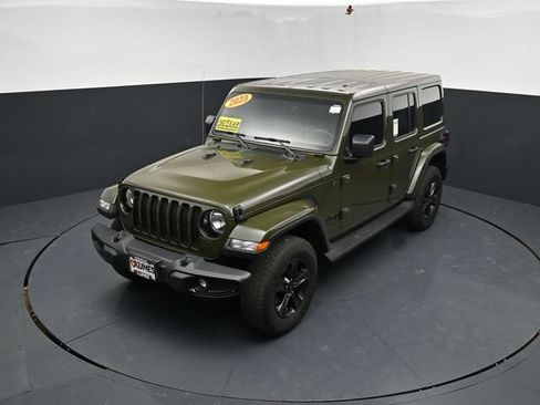 Used 2023 Jeep Wrangler Unlimited Sahara AWD/4WD image 41