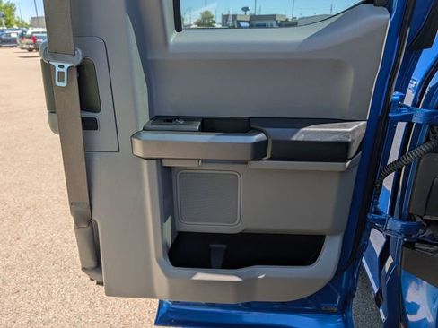 Used 2015 Ford F150 XLT w/ Equipment Group 301A Mid AWD/4WD image 30