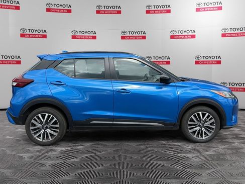 Used 2024 Nissan Kicks SR FWD image 4
