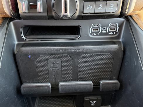 Used 2024 RAM 3500 Limited w/ Safety Group image 35